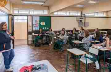 Estado anuncia convocação de mais 288 professores para a rede de educação